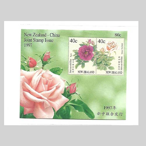 Xie Gongzhan 1885-1940 Flowers | 謝公展花卉圖設色紙本立軸一